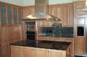 Oaks2kitchengoodangle.JPG