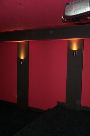 Oaks2MediaRmprojectorandlights.JPG